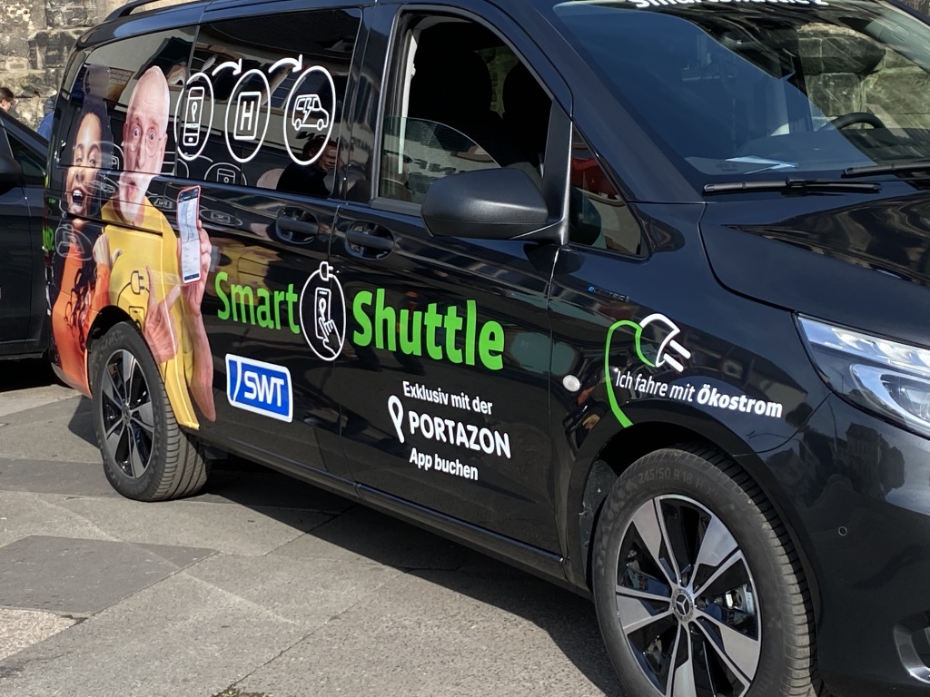 Bild: Infotour für Smart-Shuttle